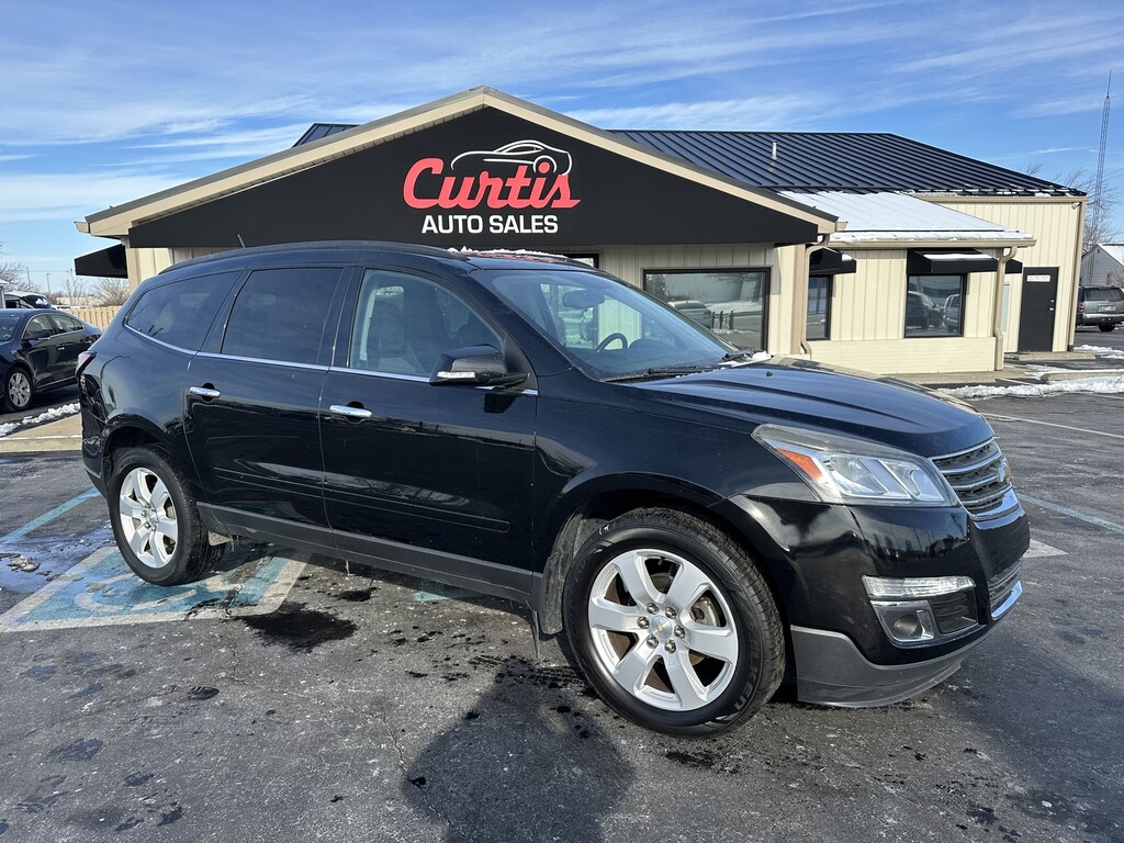 2017 Chevrolet TRAVERSE Located at Curtis Auto Sales Indianapolis light-box-slides