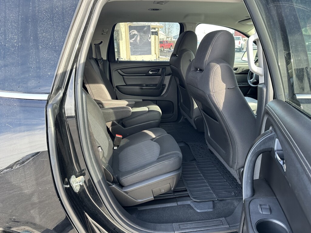 2017 Chevrolet TRAVERSE Located at Curtis Auto Sales Indianapolis light-box-slides