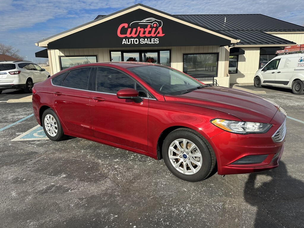 2017 Ford Fusion S's photo