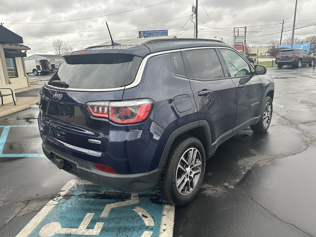 2017 Jeep COMPASS Located at Curtis Auto Sales Indianapolis light-box-slides