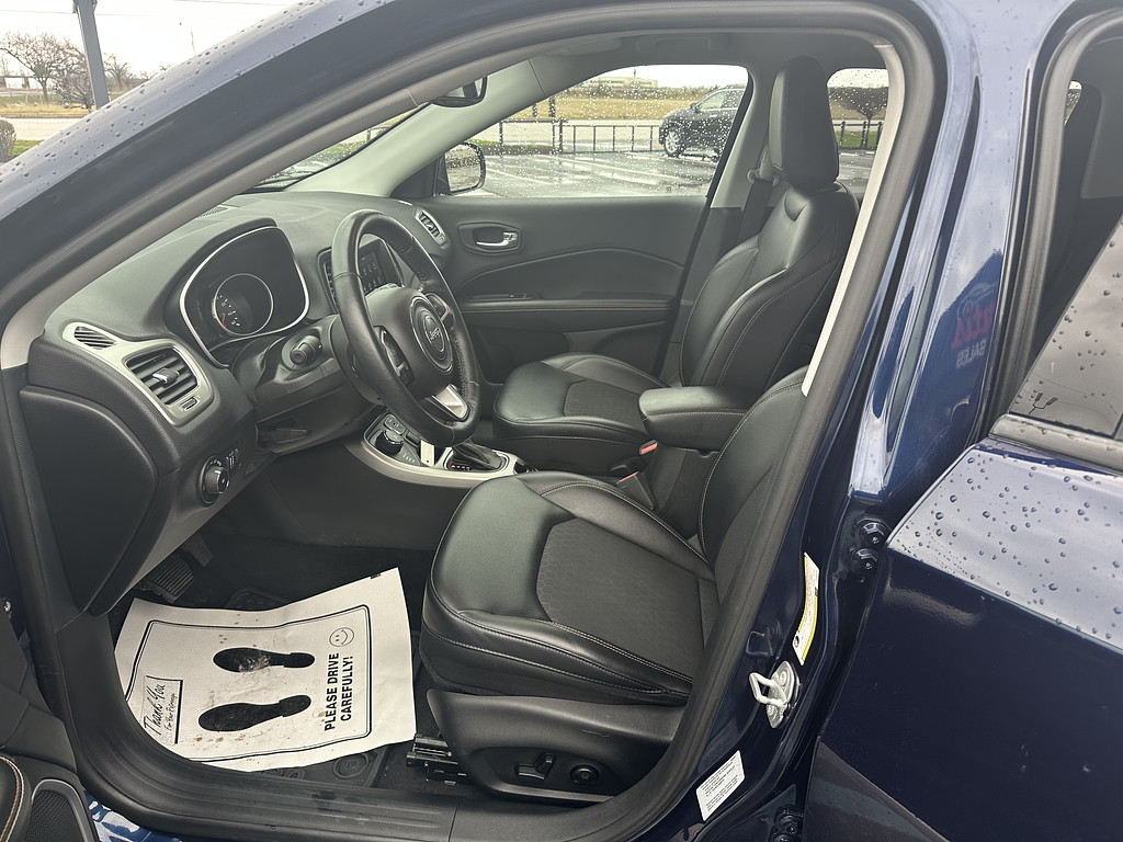 2017 Jeep COMPASS Located at Curtis Auto Sales Indianapolis slide-image