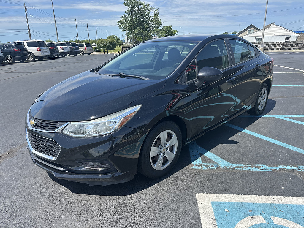 2017 Chevrolet CRUZE Located at Curtis Auto Sales Indianapolis light-box-slides
