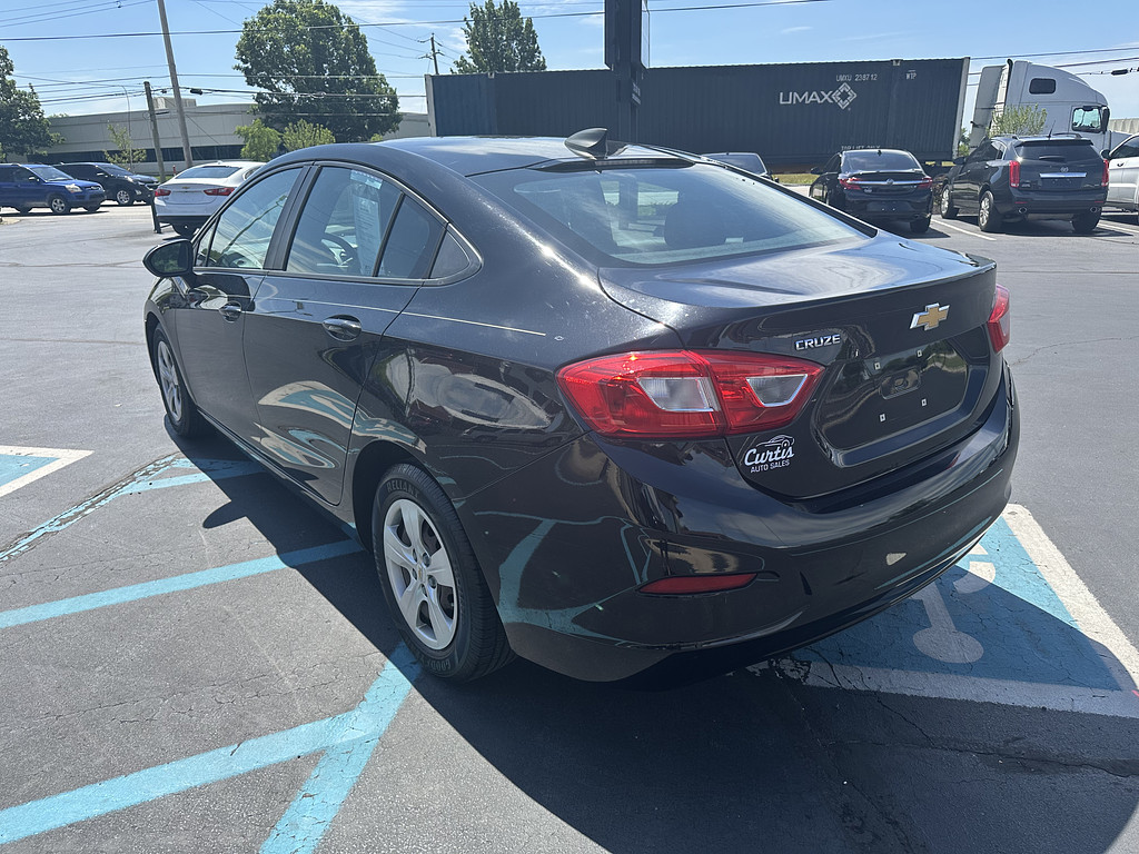 2017 Chevrolet CRUZE Located at Curtis Auto Sales Indianapolis light-box-slides