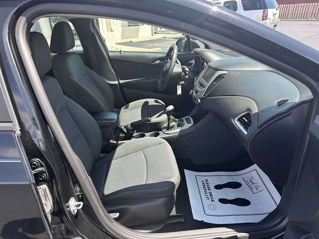 2017 Chevrolet CRUZE Located at Curtis Auto Sales Indianapolis light-box-slides