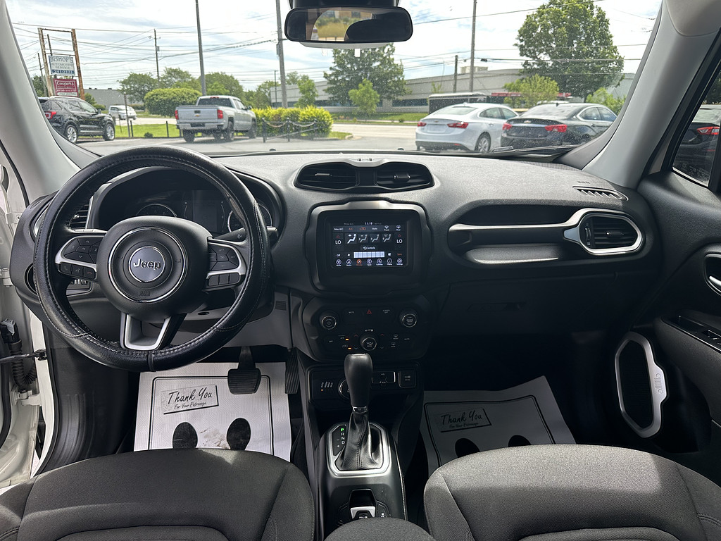 2019 Jeep RENEGADE Located at Curtis Auto Sales Indianapolis light-box-slides