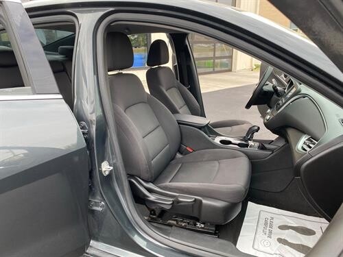 2017 Chevrolet MALIBU Located at Curtis Auto Sales Avon slide-image