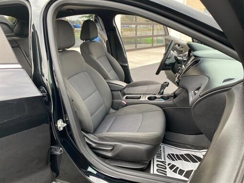 2018 Chevrolet CRUZE Located at Curtis Auto Sales Avon slide-image