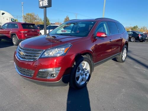 2017 Chevrolet TRAVERSE Located at Curtis Auto Sales Avon light-box-slides