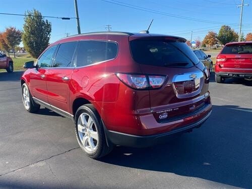 2017 Chevrolet TRAVERSE Located at Curtis Auto Sales Avon light-box-slides