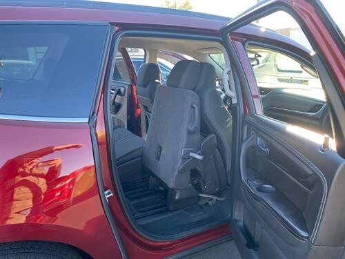 2017 Chevrolet TRAVERSE Located at Curtis Auto Sales Avon light-box-slides