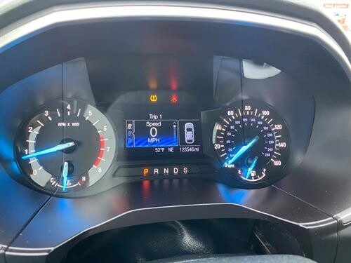 2016 Ford EDGE Located at Curtis Auto Sales Avon light-box-slides