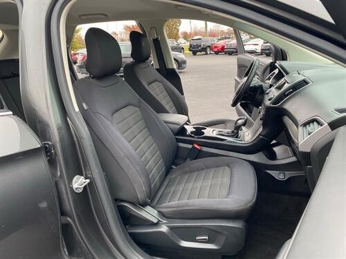 2016 Ford EDGE Located at Curtis Auto Sales Avon slide-image