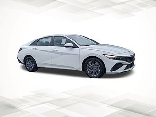 Thumbnail - 2024 Hyundai Elantra