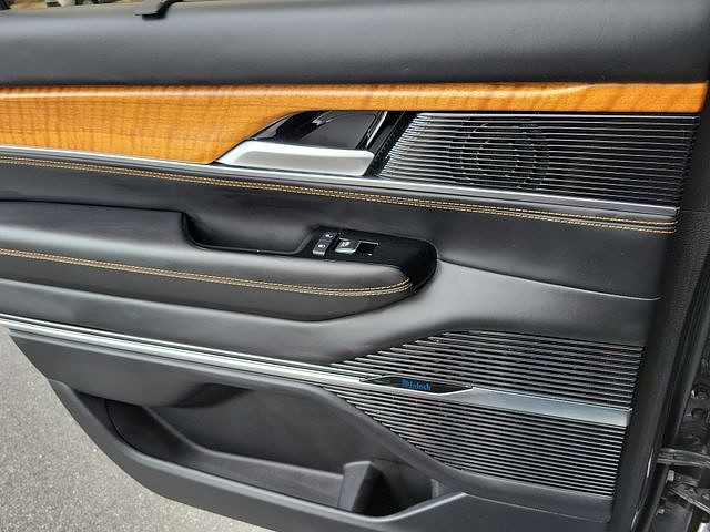 slide-image