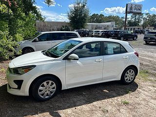 Thumbnail - 2023 Kia Rio