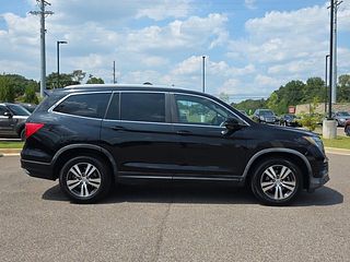 Thumbnail - 2016 Honda Pilot
