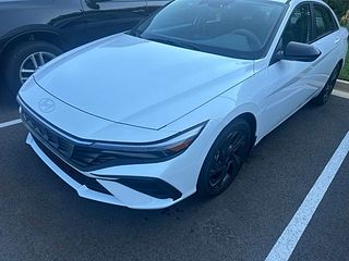 Thumbnail - 2026 Hyundai Elantra