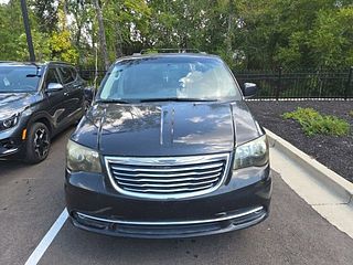 Thumbnail - 2014 Chrysler Town  Country