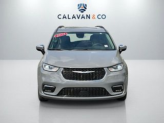 Thumbnail - 2023 Chrysler Pacifica