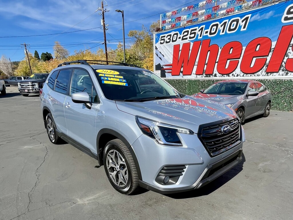 2022 Subaru Forester Located at Wheels West light-box-slides