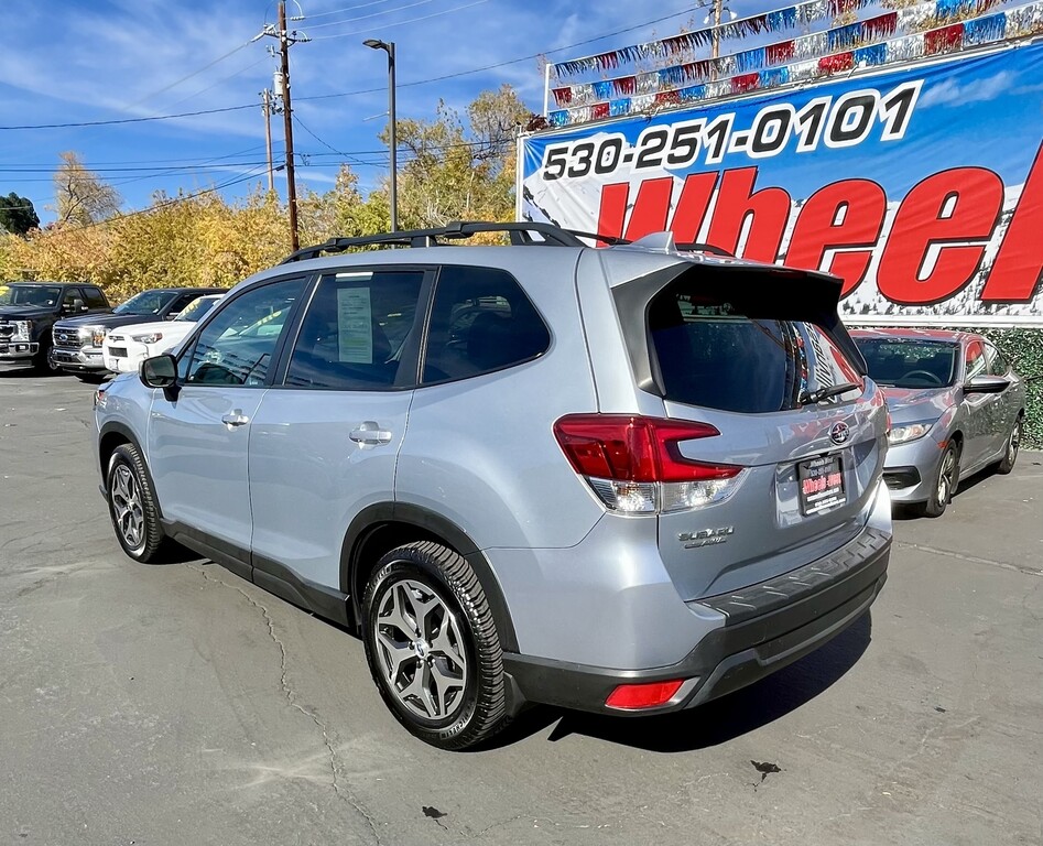 2022 Subaru Forester Located at Wheels West light-box-slides
