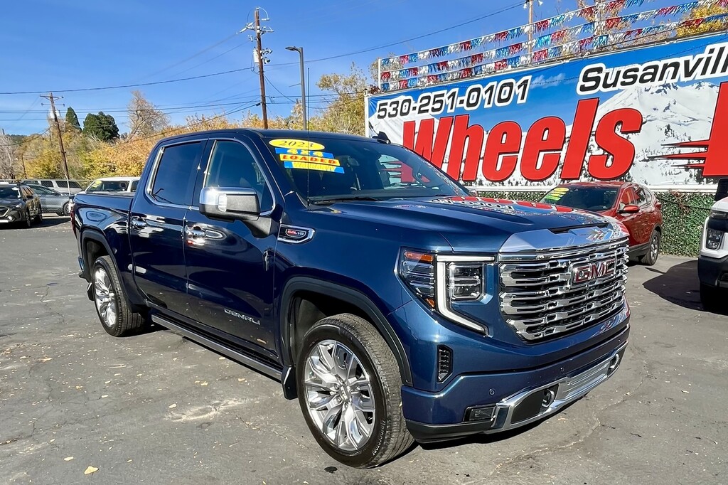 2023 GMC Sierra 1500 Crew Cab Located at Wheels West slide-image