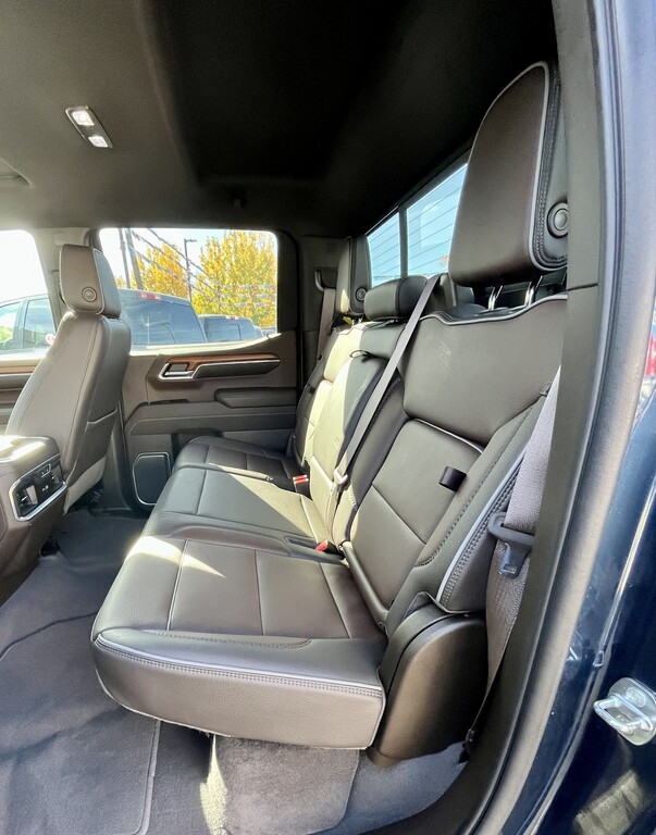 2023 GMC Sierra 1500 Crew Cab Located at Wheels West slide-image