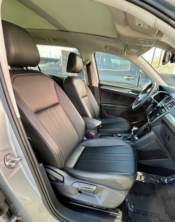 2022 Volkswagen Tiguan Located at Wheels West slide-image