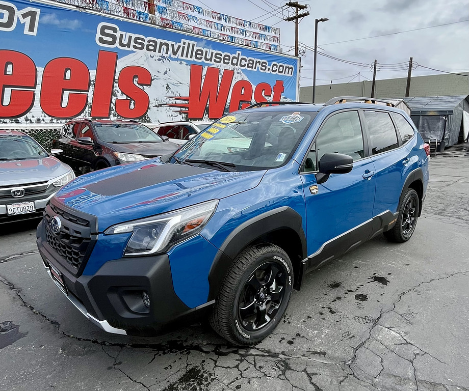 2024 Subaru Forester Located at Wheels West light-box-slides