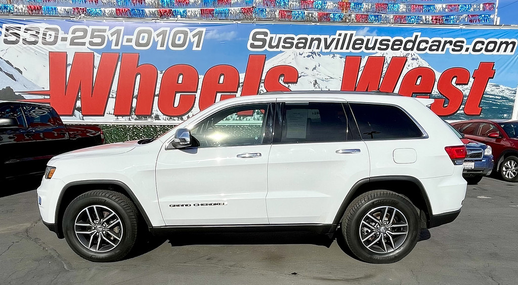 2018 Jeep Grand Cherokee Located at Wheels West light-box-slides