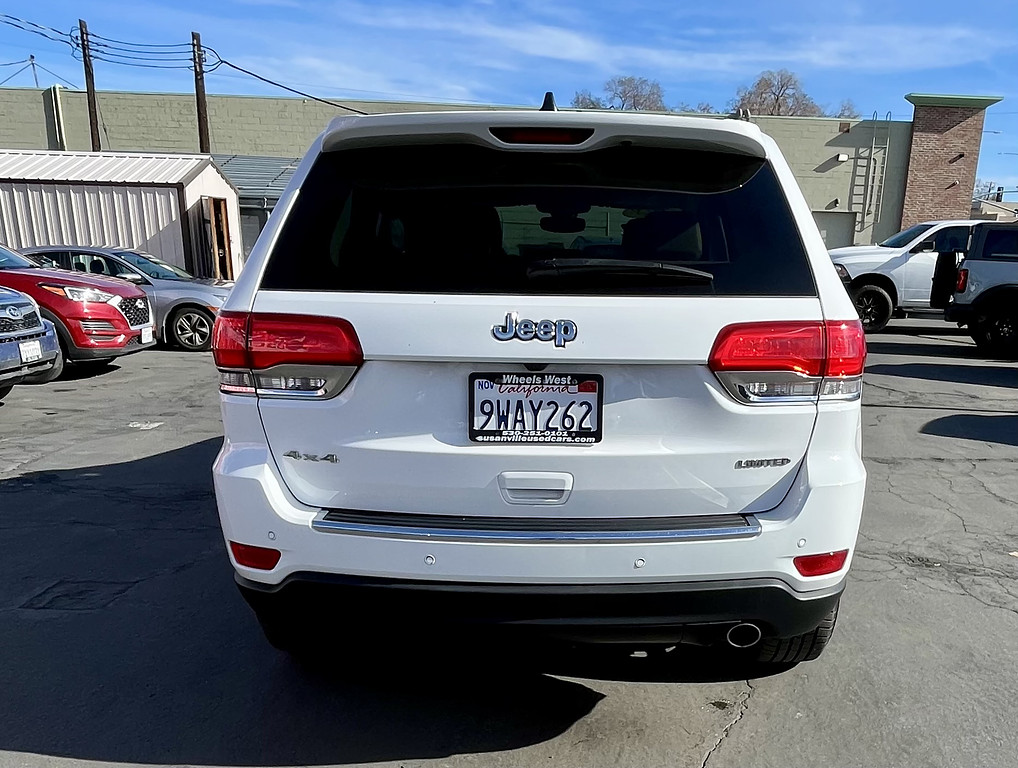 2018 Jeep Grand Cherokee Located at Wheels West slide-image
