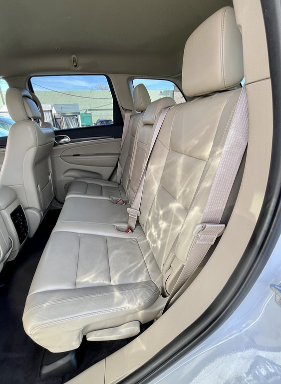 2018 Jeep Grand Cherokee Located at Wheels West slide-image