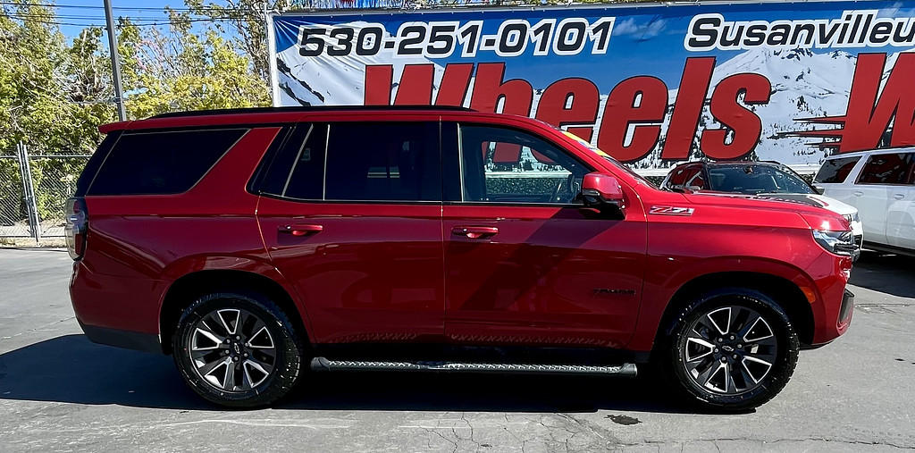 2021 Chevrolet Tahoe Located at Wheels West light-box-slides