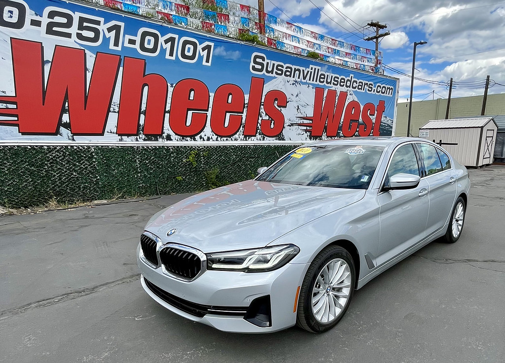 2021 BMW 5 Series 540i xDrive Sedan's photo