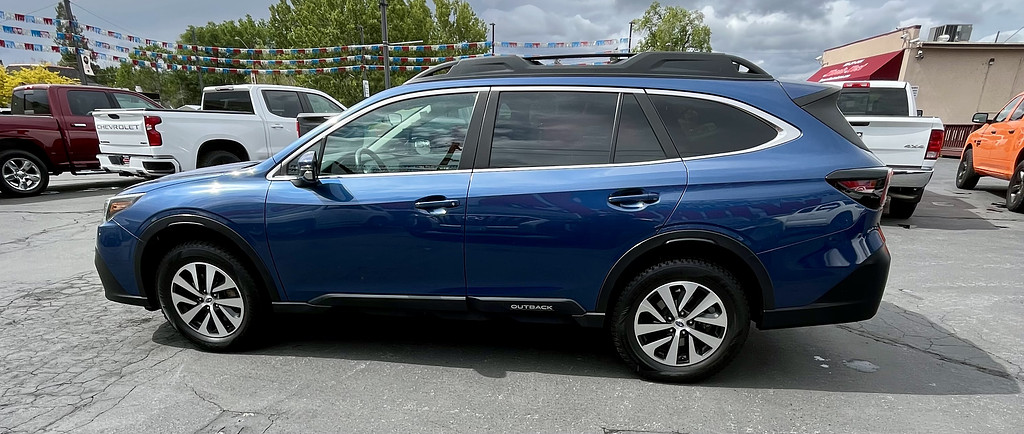 2022 Subaru Outback Located at Wheels West light-box-slides