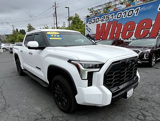Thumbnail - 2022 Toyota Tundra Crew Max 4WD