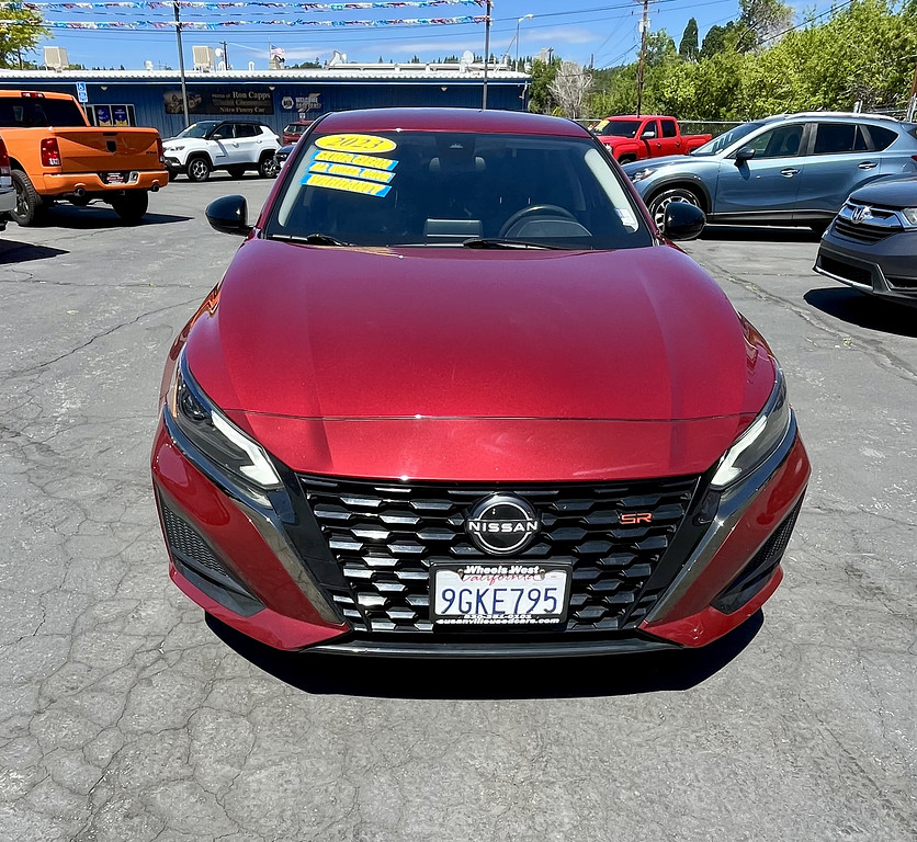 2023 Nissan Altima Located at Wheels West light-box-slides