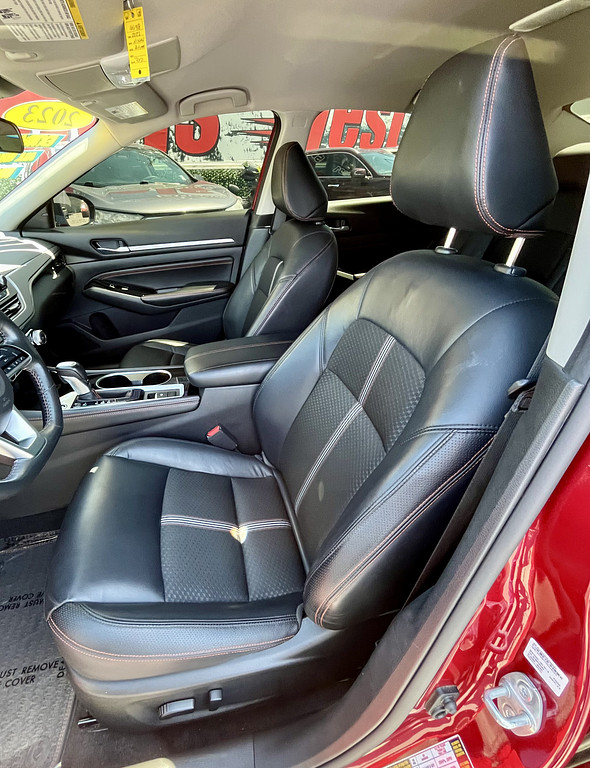 2023 Nissan Altima Located at Wheels West light-box-slides