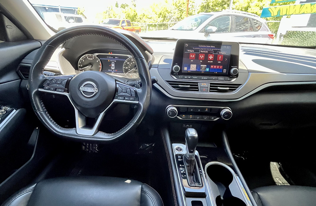 2023 Nissan Altima Located at Wheels West light-box-slides