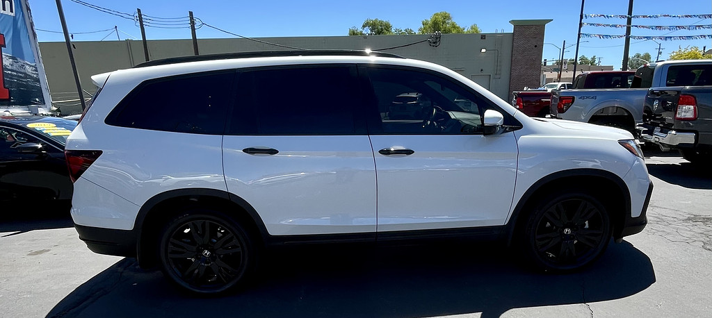 2022 Honda Pilot Located at Wheels West light-box-slides