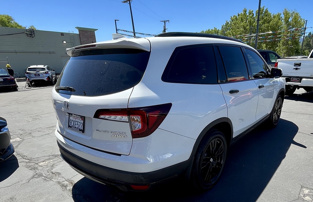 2022 Honda Pilot Located at Wheels West light-box-slides