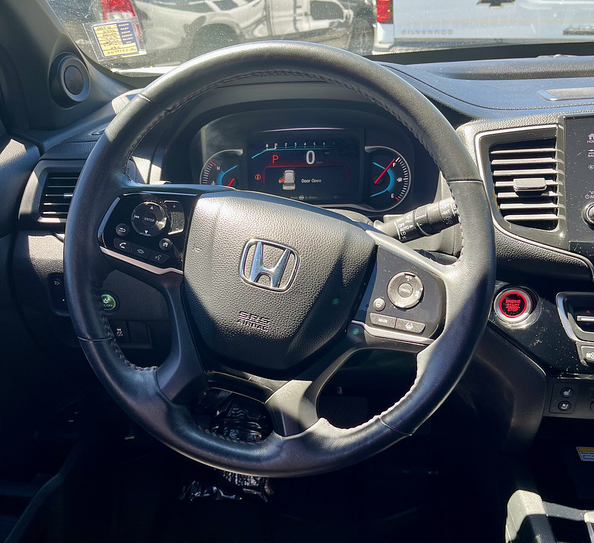 2022 Honda Pilot Located at Wheels West light-box-slides