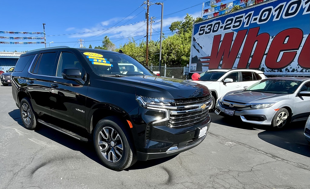 2022 Chevrolet Tahoe Located at Wheels West light-box-slides