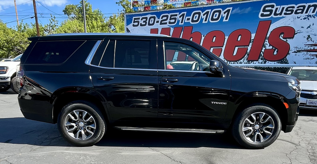 2022 Chevrolet Tahoe Located at Wheels West light-box-slides