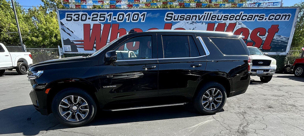2022 Chevrolet Tahoe Located at Wheels West light-box-slides