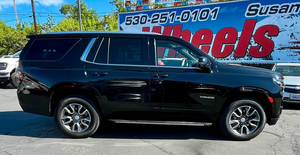 2022 Chevrolet Tahoe Located at Wheels West light-box-slides