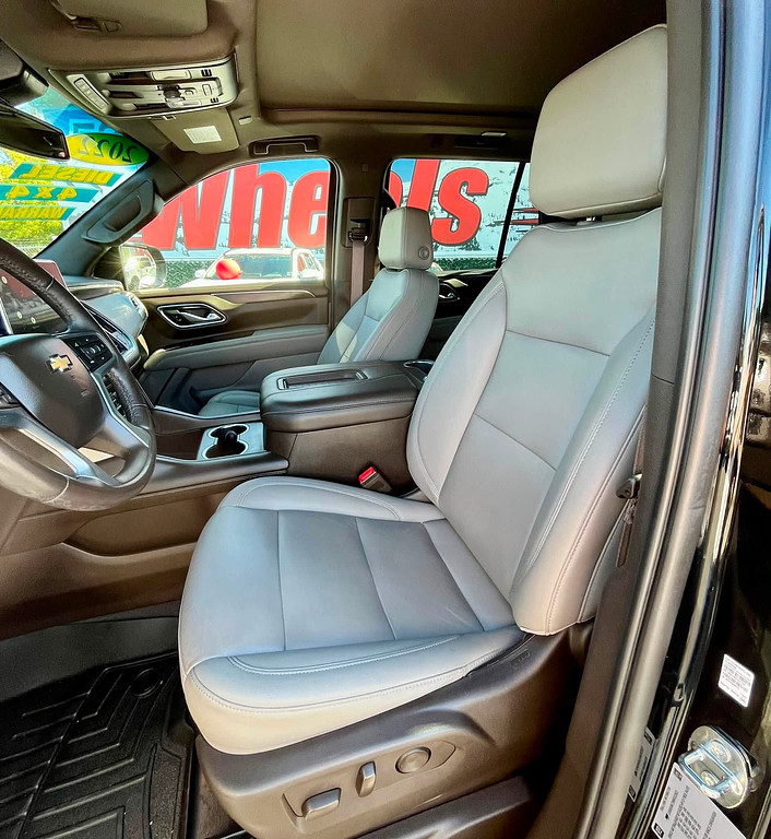 2022 Chevrolet Tahoe Located at Wheels West light-box-slides