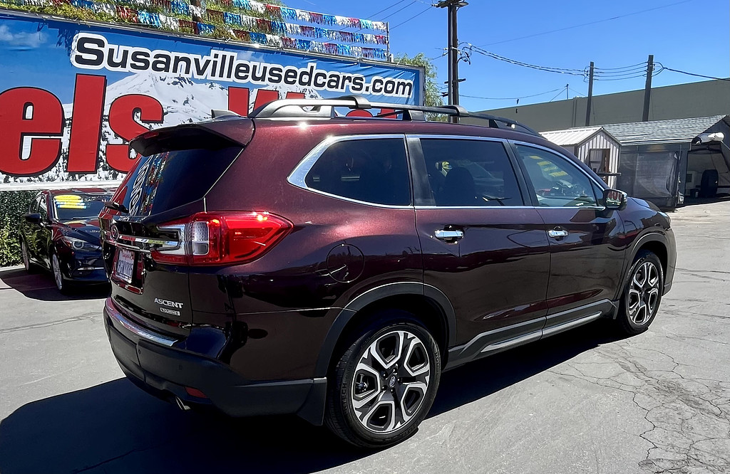 2023 Subaru Ascent Located at Wheels West light-box-slides