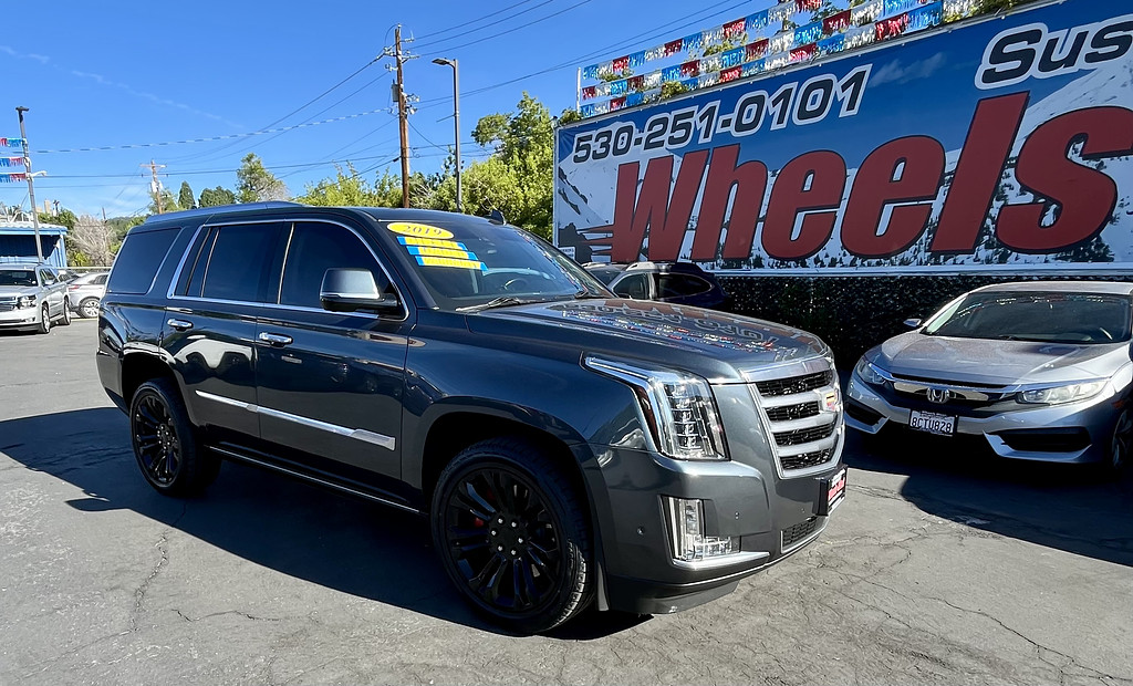 2019 Cadillac Escalade AWD Premium Luxury's photo