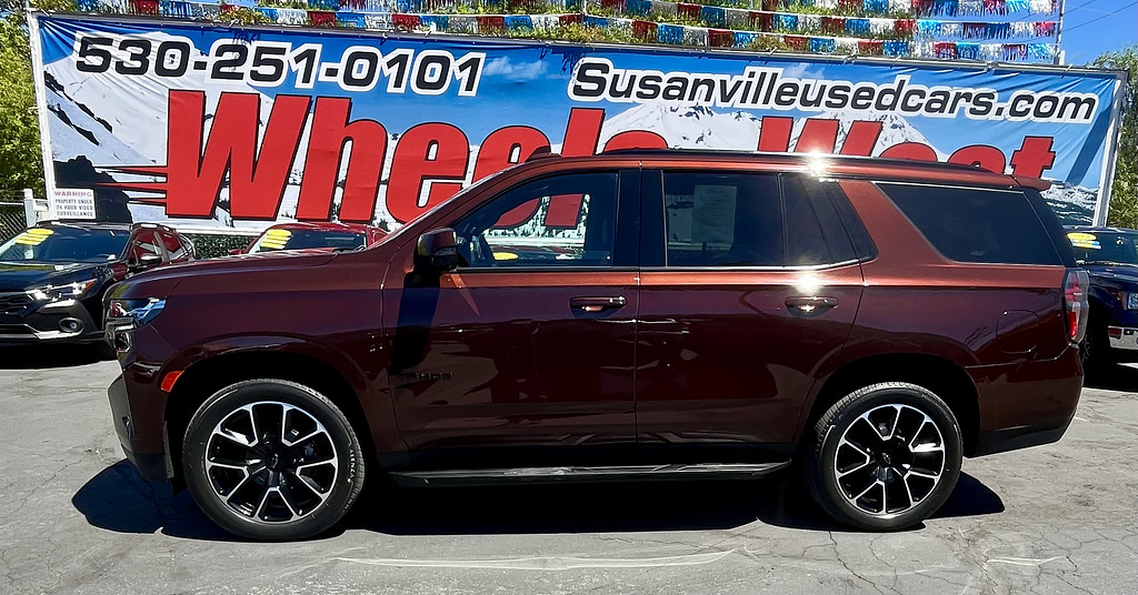 2022 Chevrolet Tahoe Located at Wheels West light-box-slides